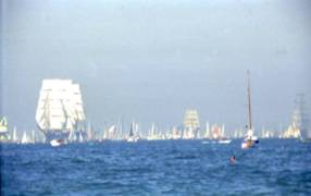 Hansesail Rostock Warnemünde Segelwettbewerb Großsegler auf voller Fahrt auf der Ostsee